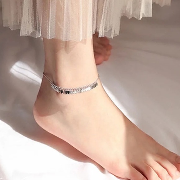 ✨NEW LAUNCH✨Silver Color Anklets with Trendy Elegant Charming Leaves Tas… - Picture 1 of 4